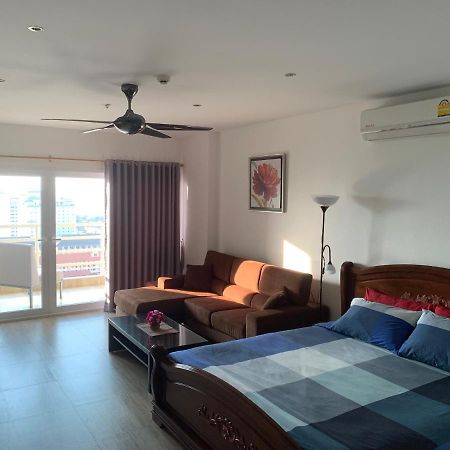 View Talay 5D Golf Apartamento Pattaya Exterior foto