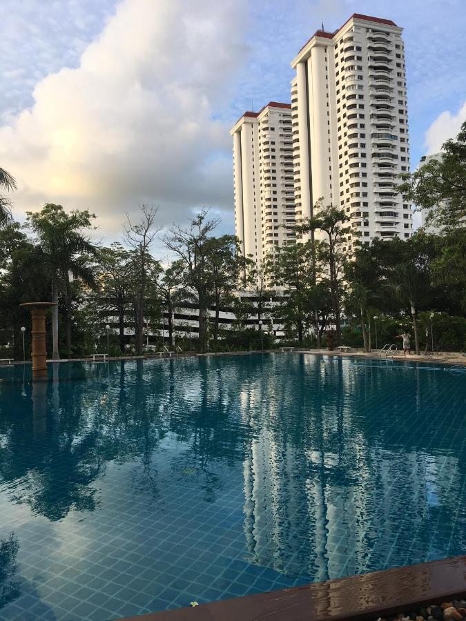 View Talay 5D Golf Apartamento Pattaya Exterior foto